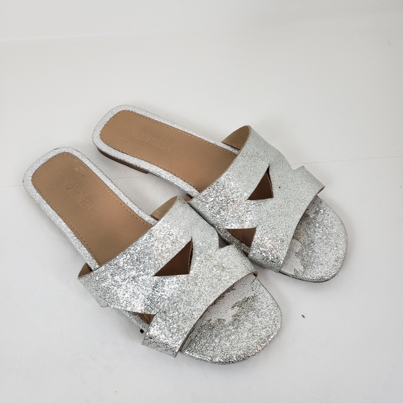 Olivia Miller Knights silver glitter slide sandals - Picture 10 of 10